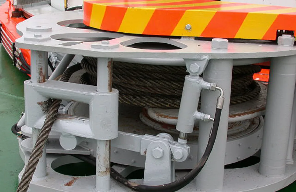 Close-up of the patented Carrousel towing system